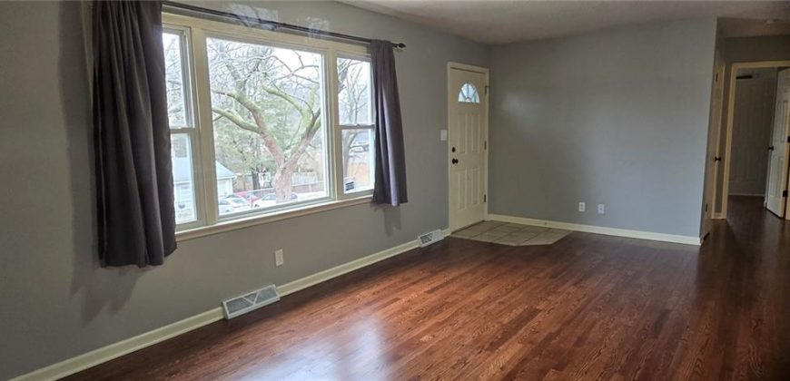 Homes for Sale in Gladstone, MO 64118 | 7005 N Baltimore Avenue