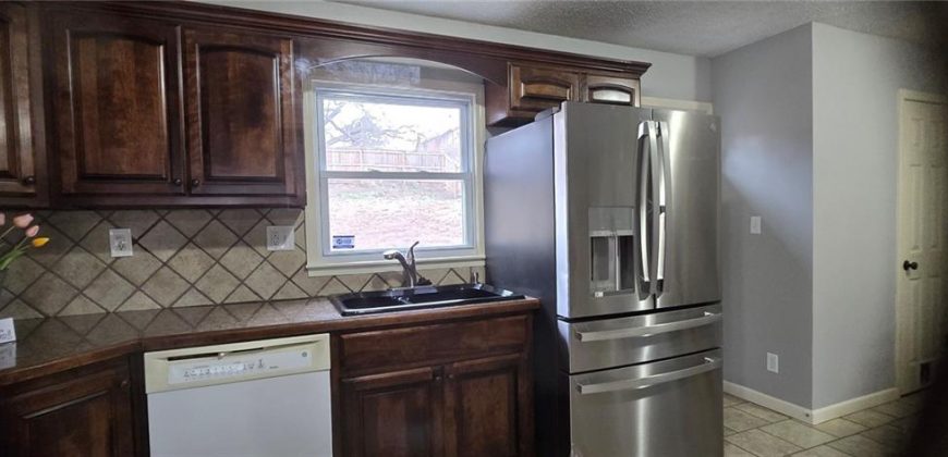 Homes for Sale in Gladstone, MO 64118 | 7005 N Baltimore Avenue