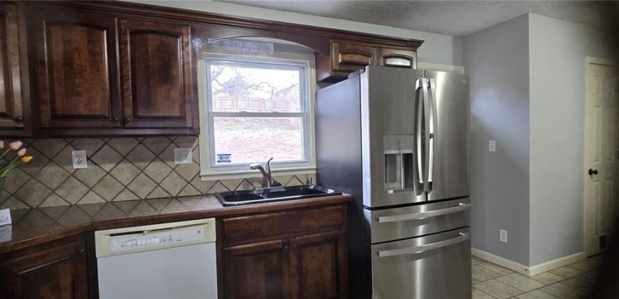 Homes for Sale in Gladstone, MO 64118 | 7005 N Baltimore Avenue