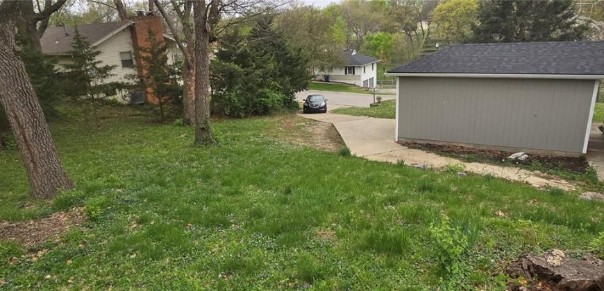 Homes for Sale in Gladstone, MO 64118 | 7005 N Baltimore Avenue