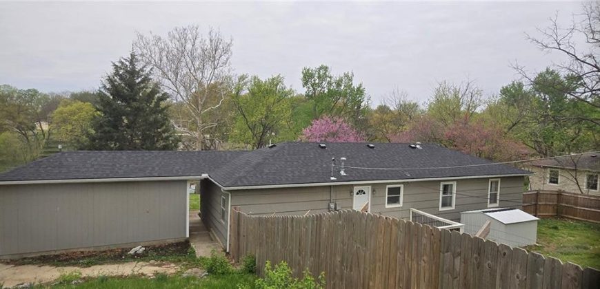 Homes for Sale in Gladstone, MO 64118 | 7005 N Baltimore Avenue