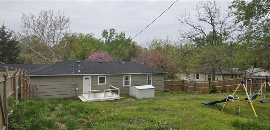 Homes for Sale in Gladstone, MO 64118 | 7005 N Baltimore Avenue