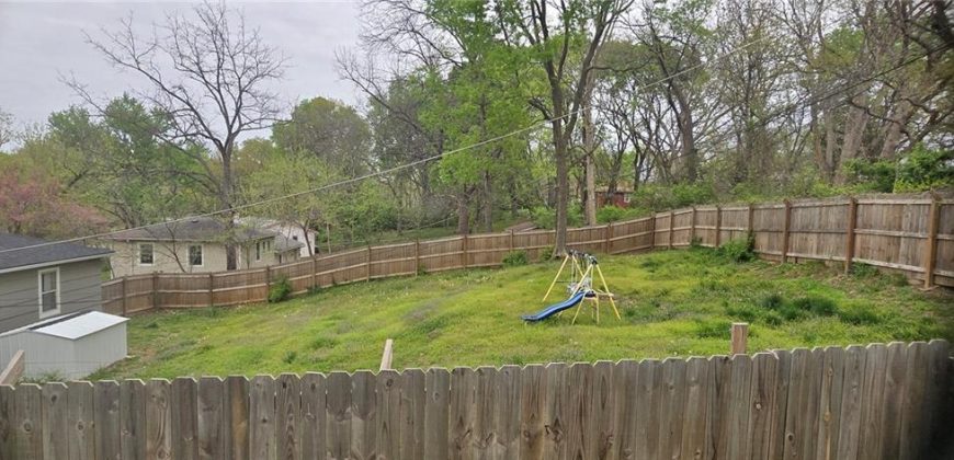Homes for Sale in Gladstone, MO 64118 | 7005 N Baltimore Avenue