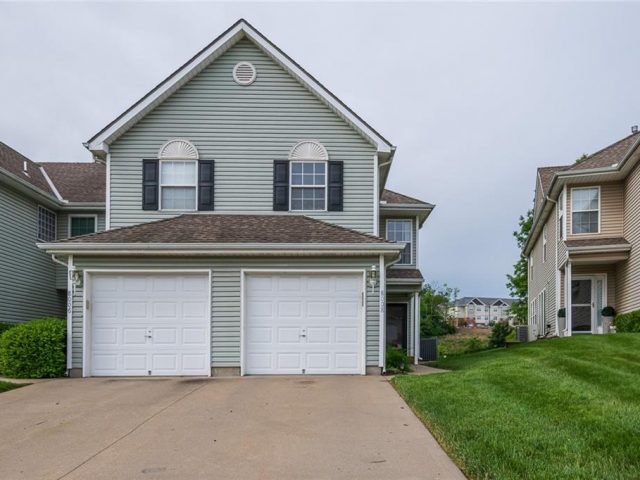 Homes for Sale in Kansas City, MO 64119 | 8008 NE Elmwood Avenue