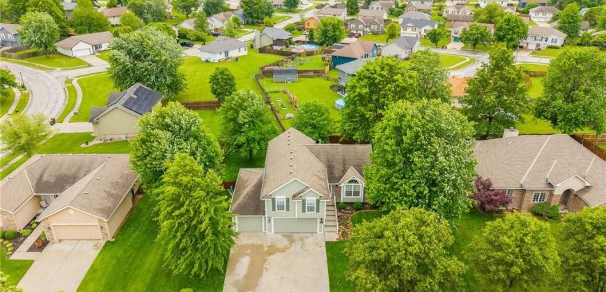 Homes for Sale in Kearney, MO 64060 | 305 E 21st Street