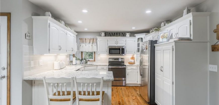 Homes for Sale in Kearney, MO 64060 | 305 E 21st Street