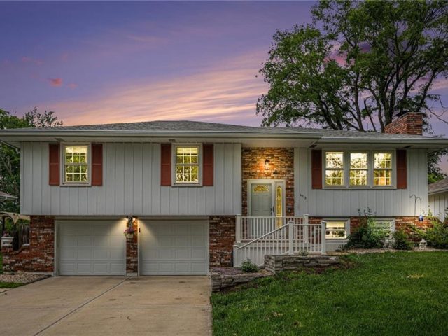 Homes for Sale in Kansas City, MO 64152 | 6912 NW 79th Terrace