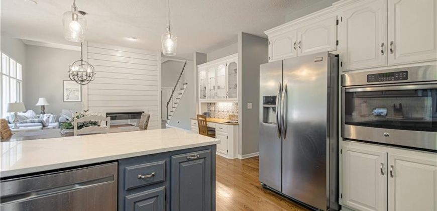 Homes for Sale in Liberty, MO 64068 | 1809  Parkside Drive