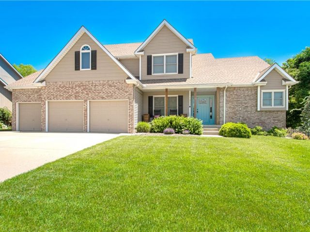 Homes for Sale in Liberty, MO 64068 | 1809  Parkside Drive