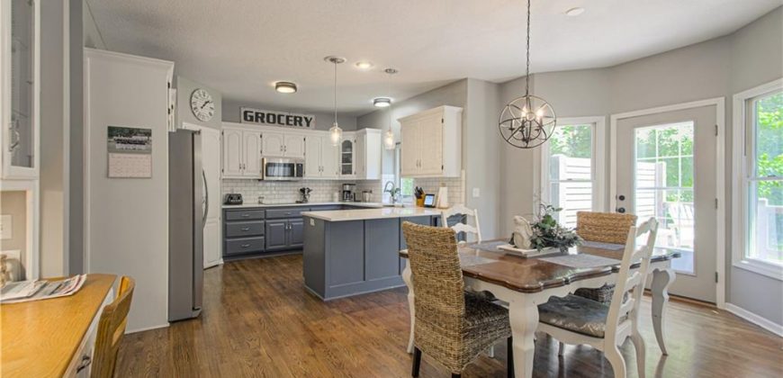 Homes for Sale in Liberty, MO 64068 | 1809  Parkside Drive