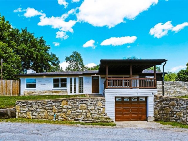 Homes for Sale in Kansas City, MO 64117 | 3705 N Walrond Avenue