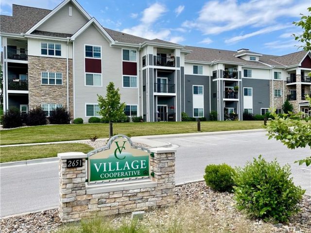Homes for Sale in Kansas City, MO 64154 | 2651 NW Barry Road, Unit#301