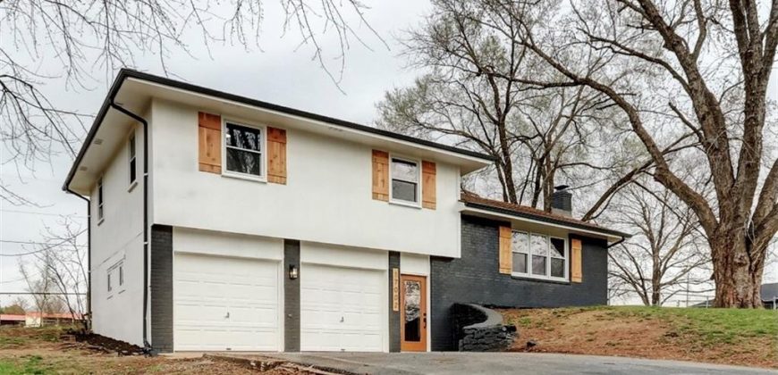 Homes for Sale in Kansas City, MO 64152 | 17002 NW 76th Street