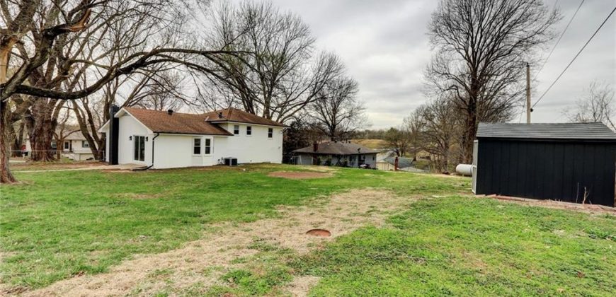 Homes for Sale in Kansas City, MO 64152 | 17002 NW 76th Street