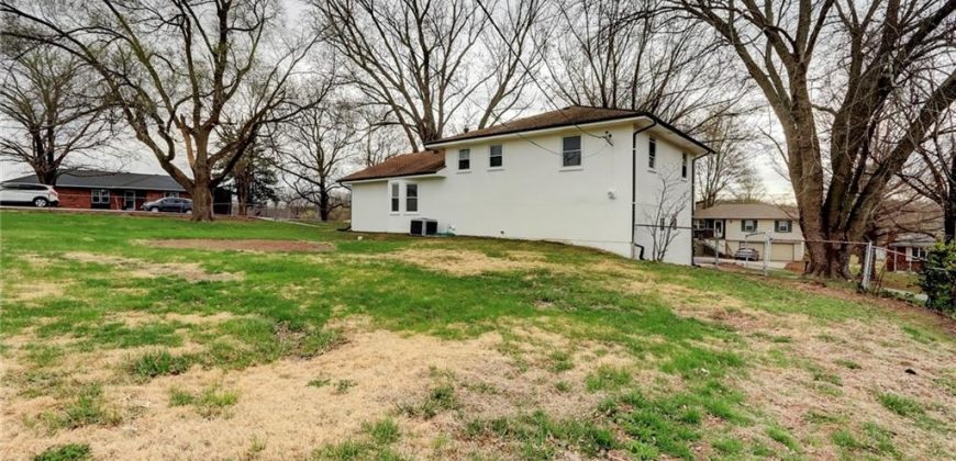 Homes for Sale in Kansas City, MO 64152 | 17002 NW 76th Street