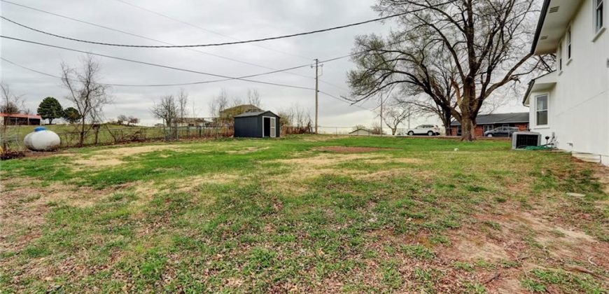 Homes for Sale in Kansas City, MO 64152 | 17002 NW 76th Street
