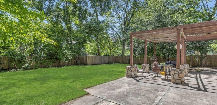 Homes for Sale in Liberty, MO 64068 | 415 W Franklin Street