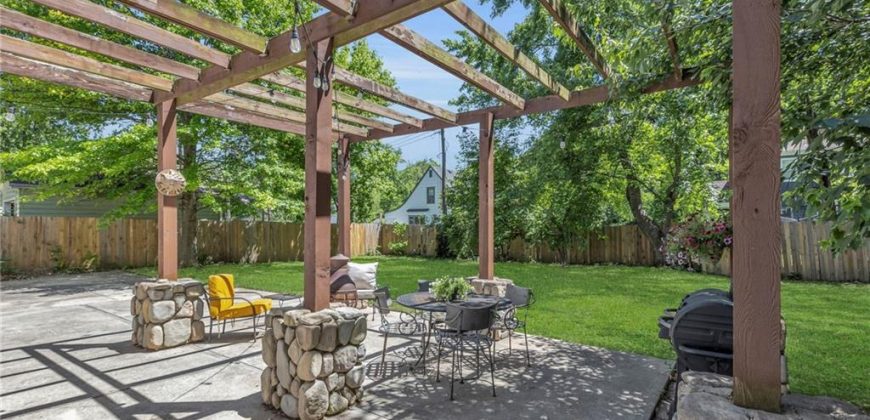 Homes for Sale in Liberty, MO 64068 | 415 W Franklin Street