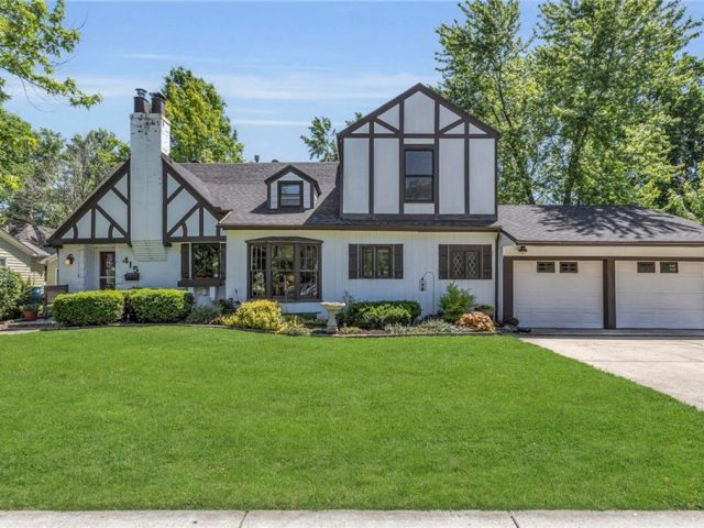 Homes for Sale in Liberty, MO 64068 | 415 W Franklin Street