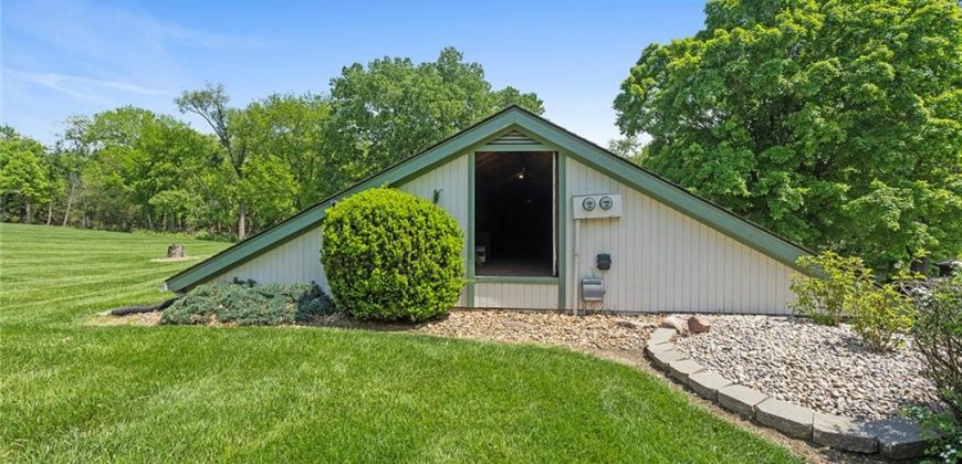 Homes for Sale in Kansas City, MO 64152 | 7613 NW Valley Road