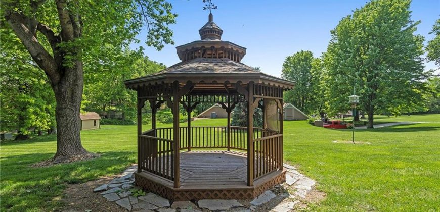Homes for Sale in Kansas City, MO 64152 | 7613 NW Valley Road