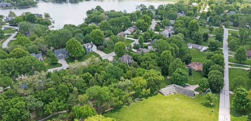 Homes for Sale in Kansas City, MO 64152 | 7613 NW Valley Road