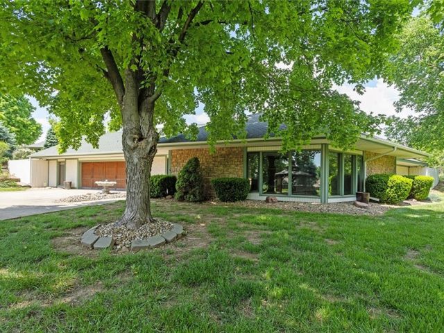 Homes for Sale in Kansas City, MO 64152 | 7613 NW Valley Road