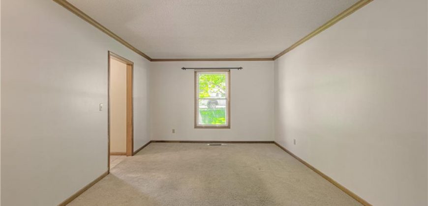 Homes for Sale in Gladstone, MO 64118 | 2208 NE 75th Terrace
