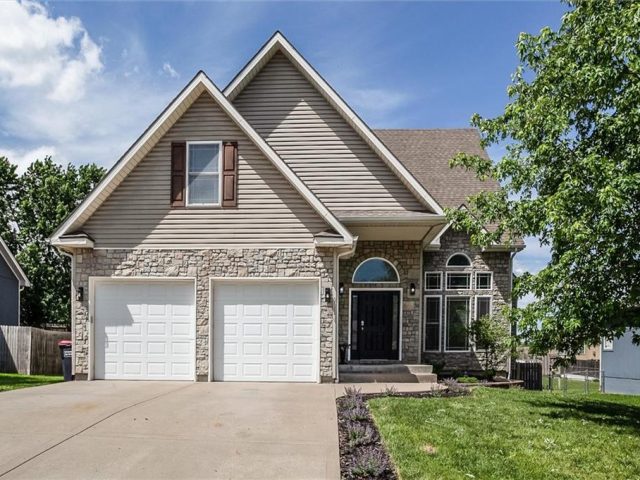 Homes for Sale in Kearney, MO 64060 | 911  Porter Ridge Road