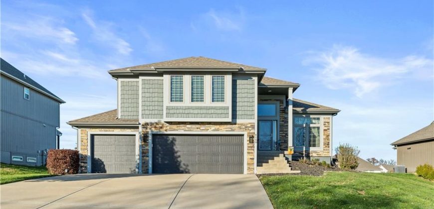 Homes for Sale in Kansas City, MO 64151 | 4108 NW 76th Street