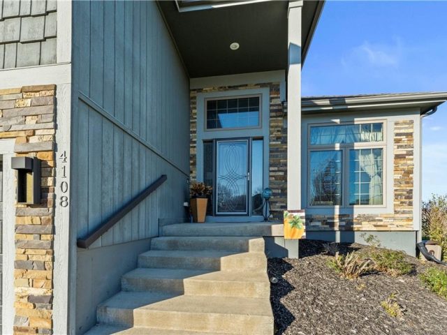 Homes for Sale in Kansas City, MO 64151 | 4108 NW 76th Street