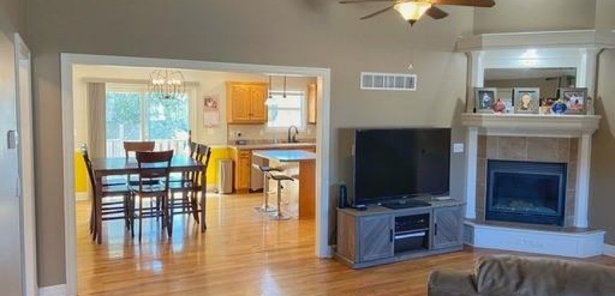 Homes for Sale in Kearney, MO 64060 | 915 W 8th Avenue
