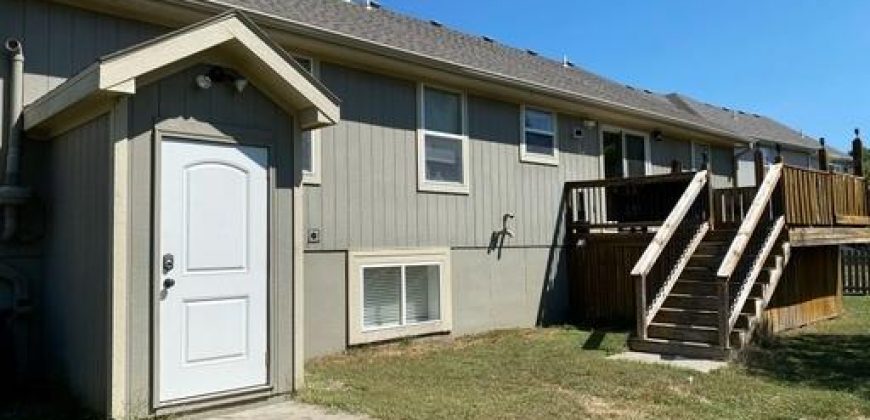 Homes for Sale in Kearney, MO 64060 | 915 W 8th Avenue
