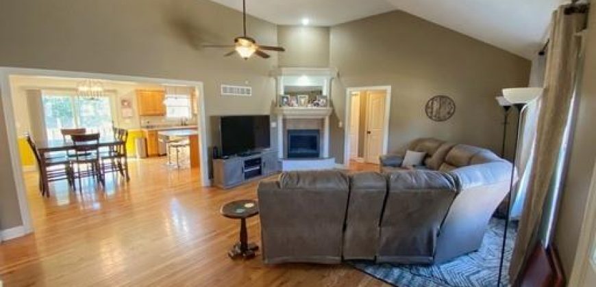 Homes for Sale in Kearney, MO 64060 | 915 W 8th Avenue