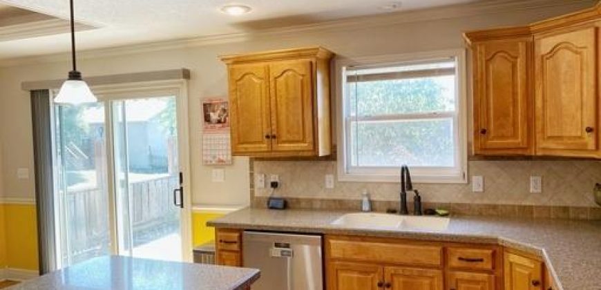 Homes for Sale in Kearney, MO 64060 | 915 W 8th Avenue