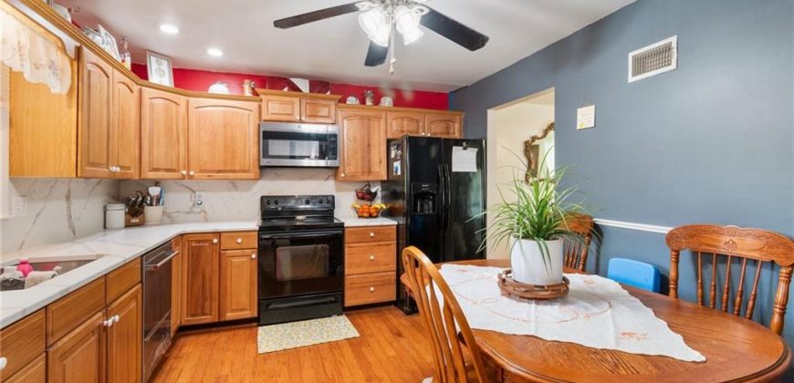 Homes for Sale in Kansas City, MO 64118 | 817 NE 81st Street