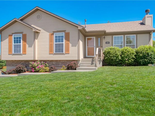 Homes for Sale in Kansas City, MO 64156 | 4700 NE 103rd Terrace