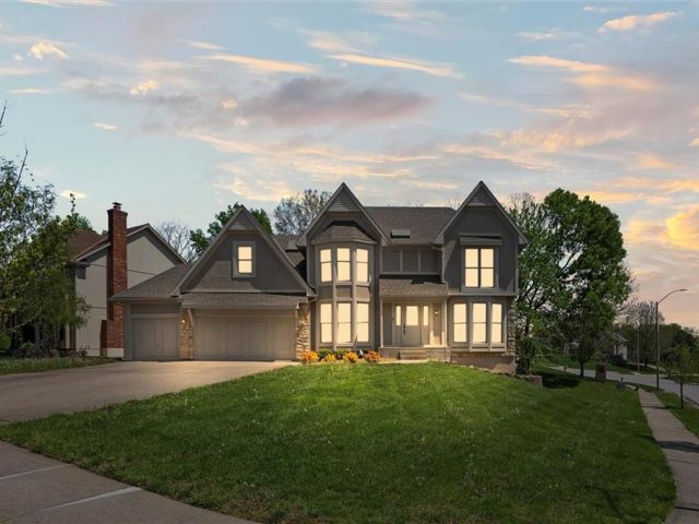 Homes for Sale in Kansas City, MO 64118 | 7801 N Prospect Avenue