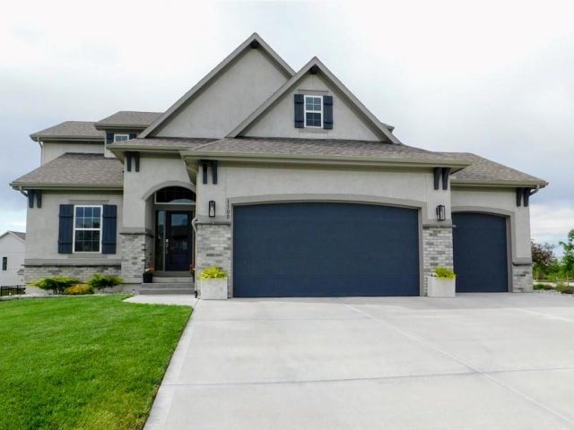 Homes for Sale in Kansas City, MO 64155 | 1300 NW 107th Terrace