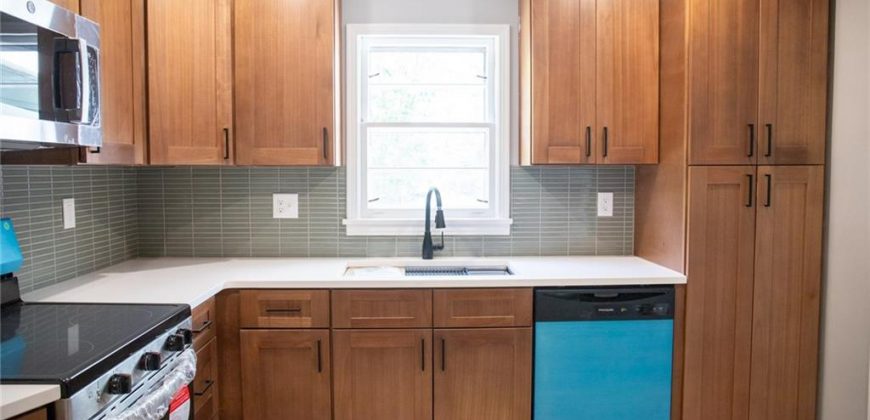 Homes for Sale in Kansas City, MO 64118 | 205  55th Terrace
