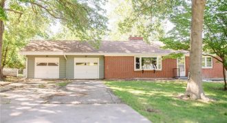 Homes for Sale in Kansas City, MO 64118 | 205  55th Terrace