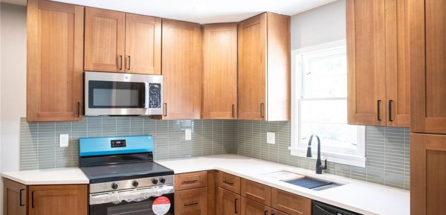 Homes for Sale in Kansas City, MO 64118 | 205  55th Terrace