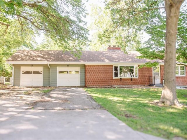 Homes for Sale in Kansas City, MO 64118 | 205  55th Terrace