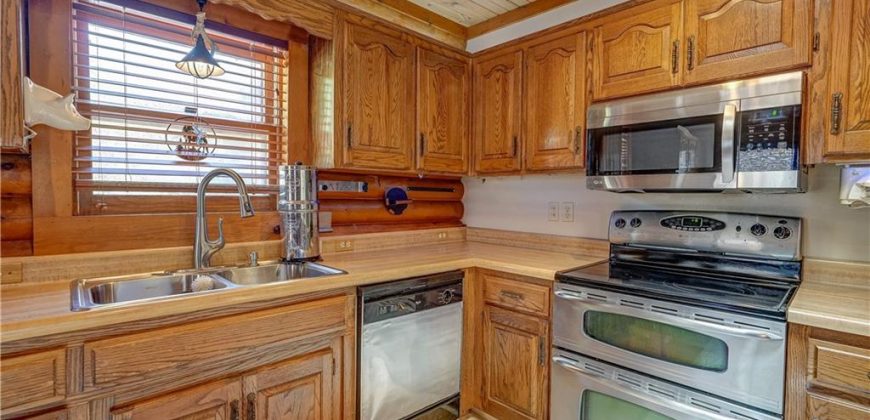 Homes for Sale in Smithville, MO 64089 | 18417  Lake Street