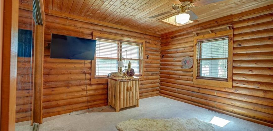 Homes for Sale in Smithville, MO 64089 | 18417  Lake Street
