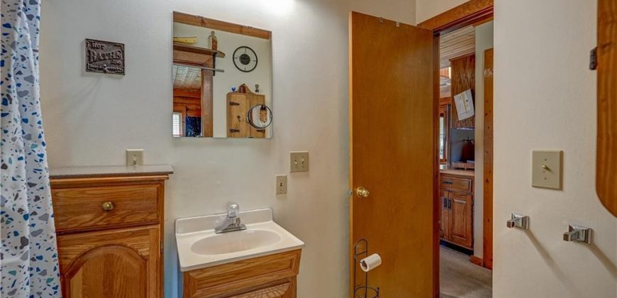 Homes for Sale in Smithville, MO 64089 | 18417  Lake Street