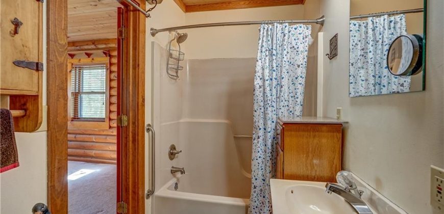 Homes for Sale in Smithville, MO 64089 | 18417  Lake Street