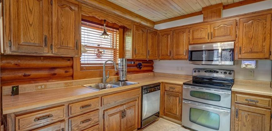 Homes for Sale in Smithville, MO 64089 | 18417  Lake Street