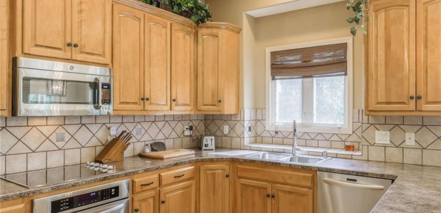 Homes for Sale in Parkville, MO 64152 | 8045 NW Emerald Court