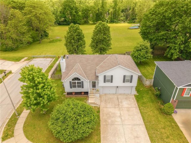 Homes for Sale in Kansas City, MO 64119 | 5231 NE 63rd Street